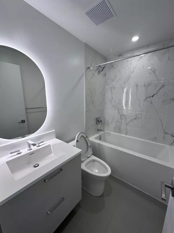 Toronto C14, ON M2N 4P9,36 Olive AVE W