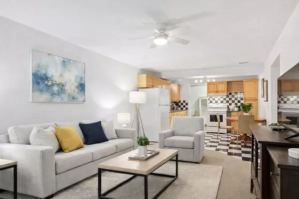 Pickering, ON L1W 2X1,720 Leaside ST #lower