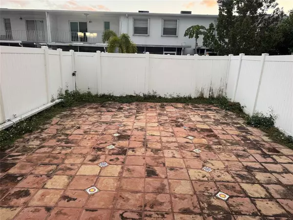 Davie, FL 33314,6784 SW 39th Ct #6784