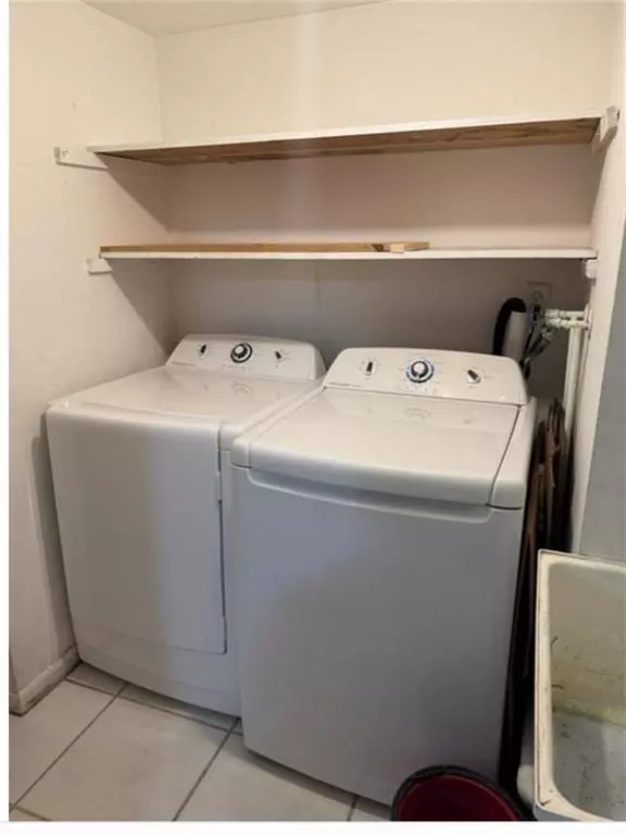 Davie, FL 33314,6784 SW 39th Ct #6784