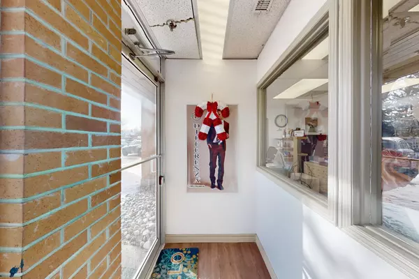 Markham, ON L3P 3P7,80 Bullock DR #6