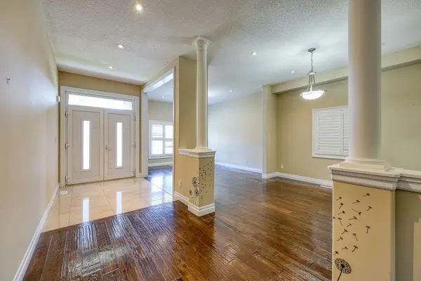 804 Normandy DR, Woodstock, ON N4T 0E6