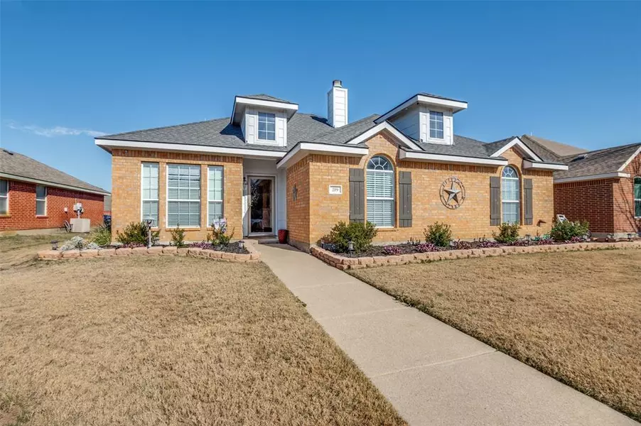 219 Garden Valley Lane, Red Oak, TX 75154