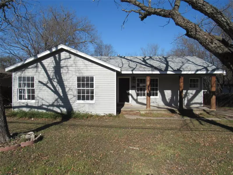 3807 Beverly Drive, Beverly Hills, TX 76711