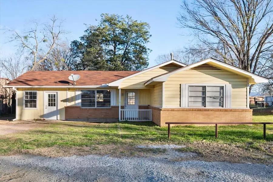 426 Bond Street, Fairfield, TX 75840