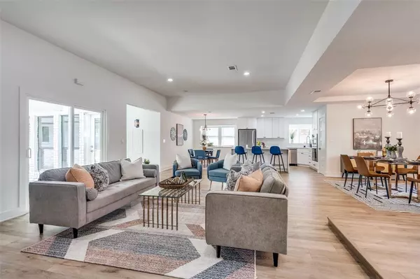 Dallas, TX 75248,6226 La Cosa Drive