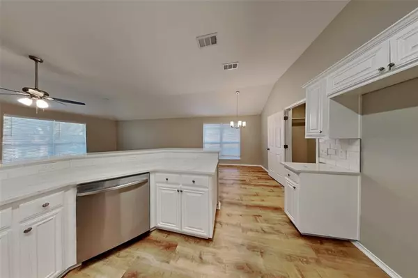 Burleson, TX 76028,525 Reagan Lane