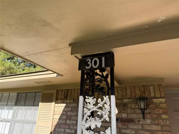 Desoto, TX 75115,301 Lakewood Drive