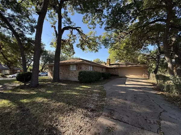 Desoto, TX 75115,301 Lakewood Drive