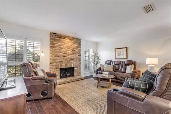 Dallas, TX 75248,15151 Berry Trail #K1211