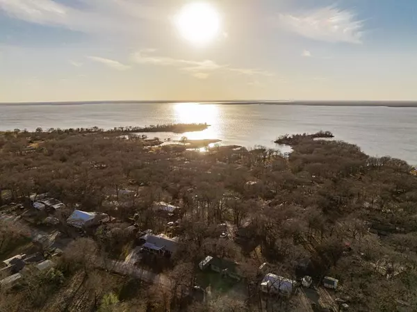 East Tawakoni, TX 75472,762 Oak Leaf Trail