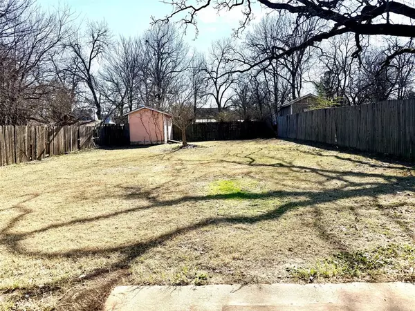 Paris, TX 75460,1954 E Booth Street