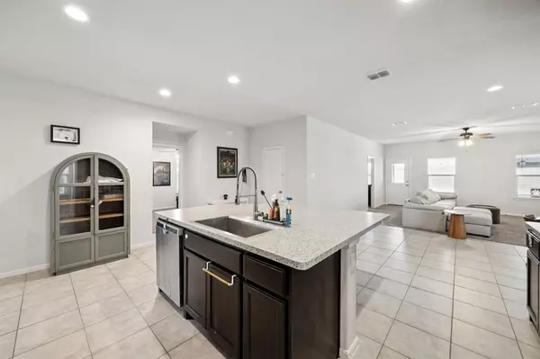 Justin, TX 76247,1148 Loomis Trail