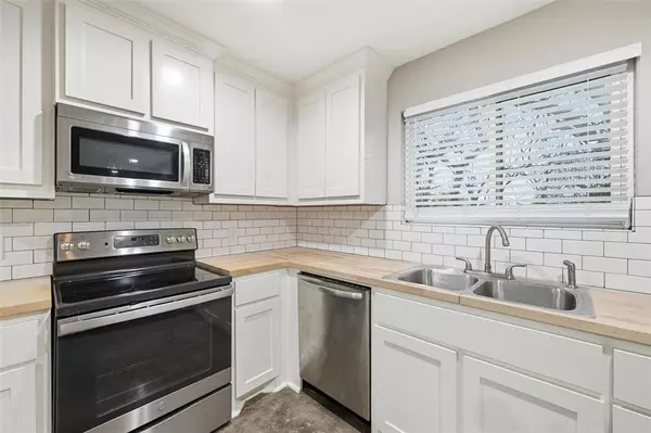 Denison, TX 75021,607 E Day Street