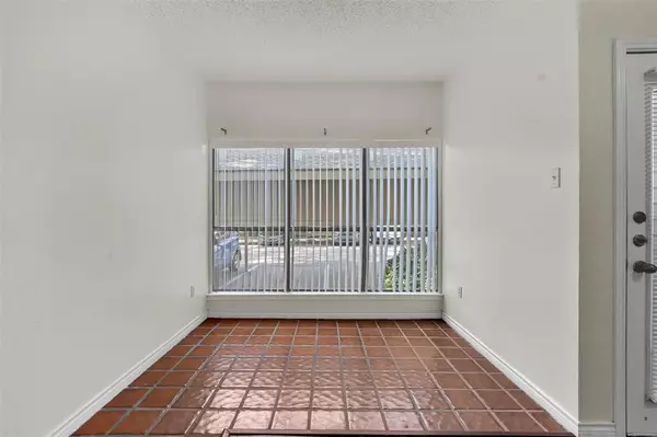 Dallas, TX 75243,9254 Forest Lane #407