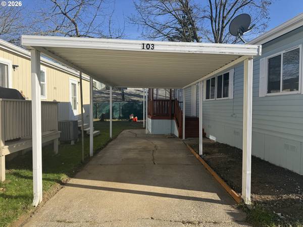 Fairview, OR 97024,20140 NE SANDY BLVD #103