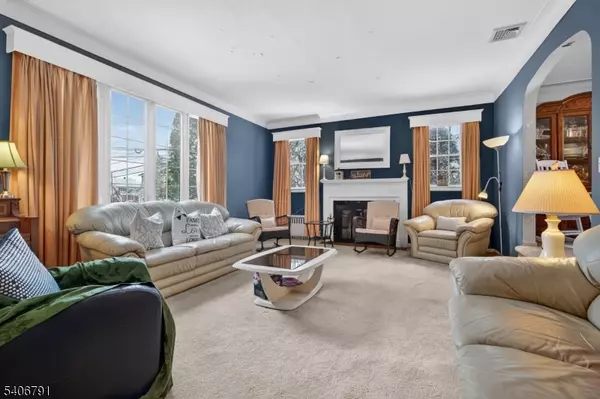 Passaic City, NJ 07055,16 Parkview Pl