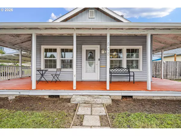 Cottage Grove, OR 97424,808 N 10TH ST