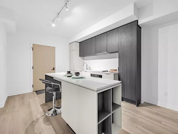 Toronto C08, ON M9N 1N4,89 Church ST #802