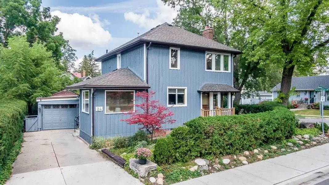 24 Kennedy ST W #Unit A, Aurora, ON L4G 2L5