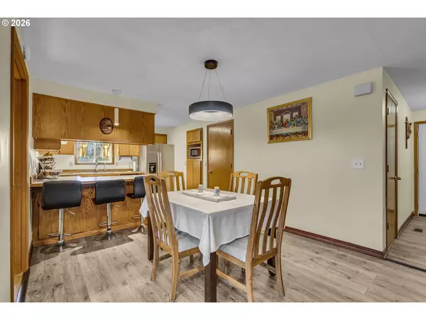 Mc Minnville, OR 97128,1320 NE 19TH ST