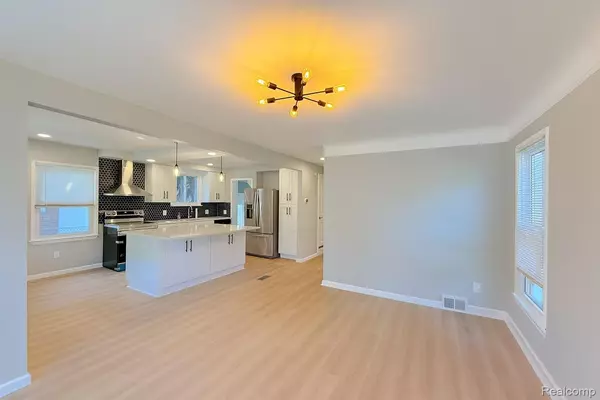 Berkley, MI 48072,1591 Catalpa DR