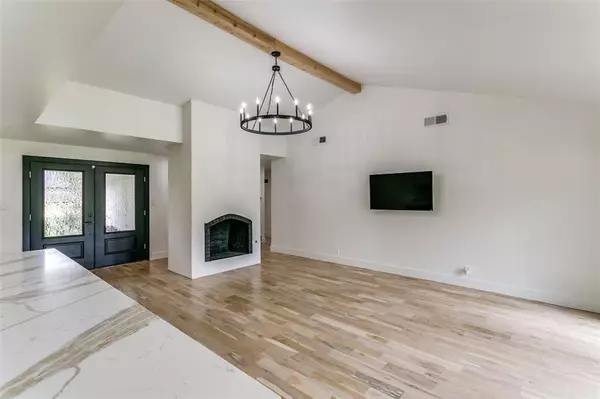 Colleyville, TX 76034,203 OAK VALLEY Drive