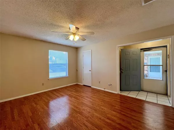 Irving, TX 75061,1321 Darr Street