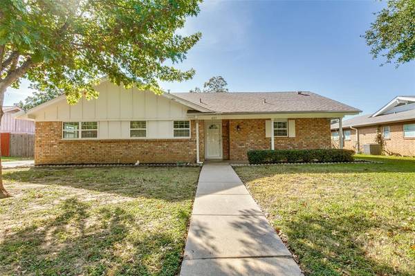 Hurst, TX 76054,425 W Pleasantview Drive