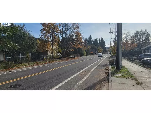 Portland, OR 97236,3857 SE 136TH AVE