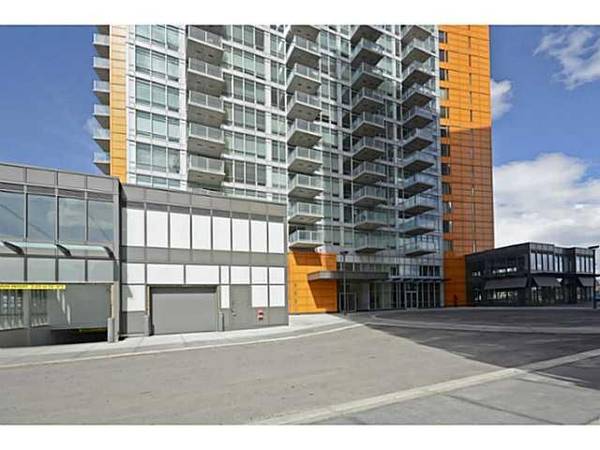 3830 Brentwood RD NW #302, Calgary, AB T2L 2J9
