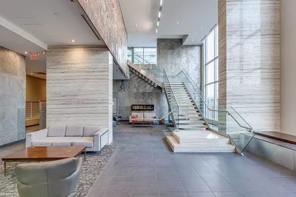 Toronto C01, ON M5V 4A5,15 Iceboat TER #3308