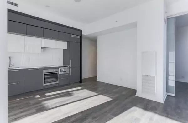 Toronto C01, ON M4Y 0B9,15 Grenville ST #410