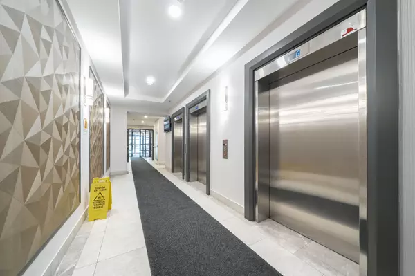 Toronto E09, ON M1P 5B4,115 OMNI DR #2805