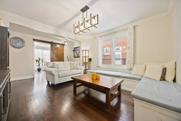 Toronto E10, ON M1C 3P8,68 Linderwood DR