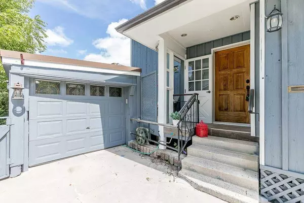 Aurora, ON L4G 2L5,24 Kennedy ST W #Unit A