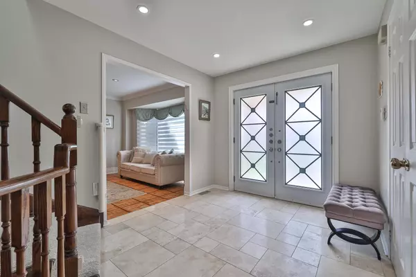 Vaughan, ON L4J 5B3,19 Bevshire CIR