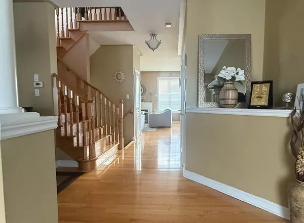 Brampton, ON L6R 3K6,320 Mountainash RD