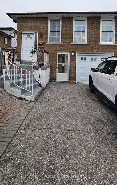 382 Pinemeadow AVE, Mississauga, ON L5B 2J9