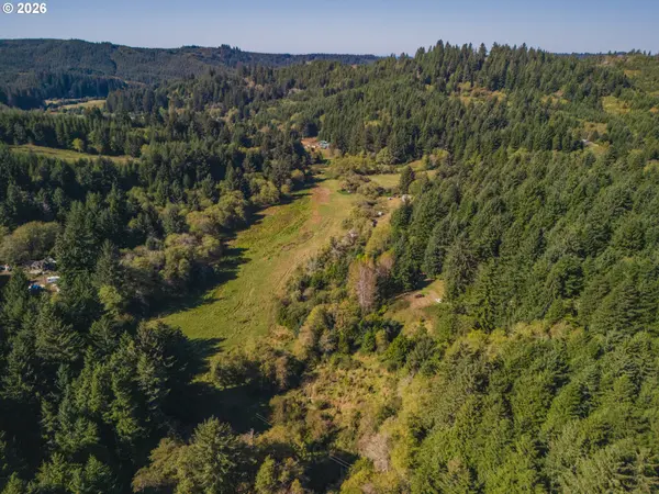 931 N S LOW RD, Seal Rock, OR 97376