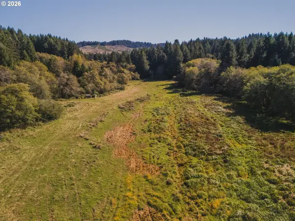 931 N S LOW RD, Seal Rock, OR 97376