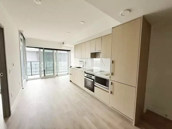 Toronto C01, ON M5V 0X4,3 Concord Cityplace WAY #1912