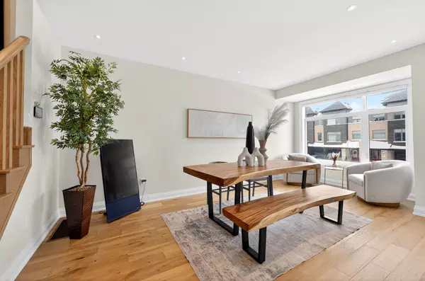 Newmarket, ON L3X 0M7,919 Isaac Phillips WAY