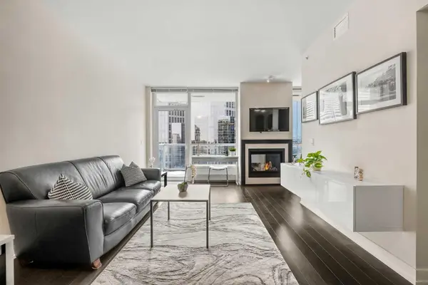 222 Riverfront AVE SW #1526, Calgary, AB T2P 0W3