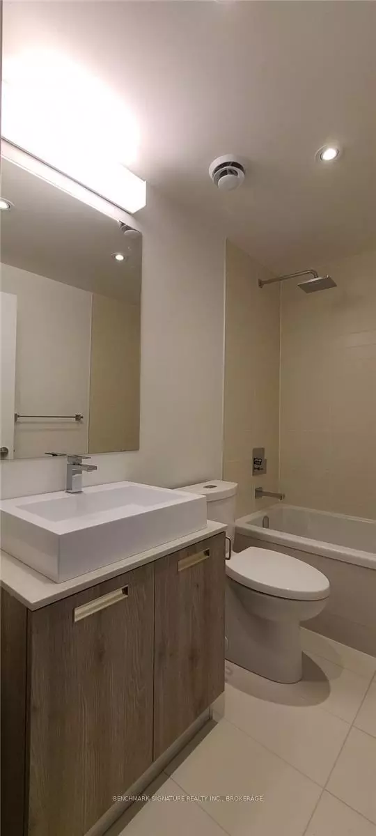 Toronto C08, ON M5E 0E1,2A Church ST #615