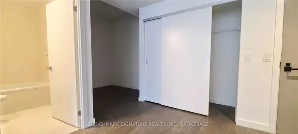 Toronto C08, ON M5E 0E1,2A Church ST #615