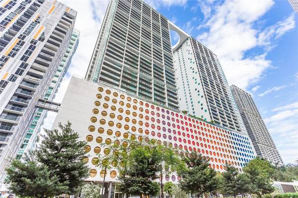 Miami, FL 33131,55 SE 6th St #3500