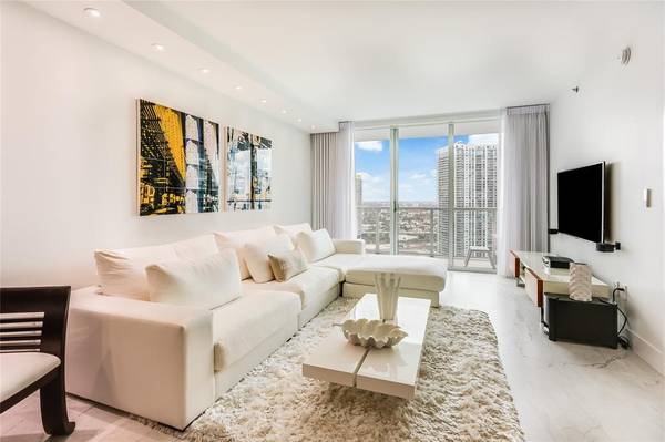 Miami, FL 33131,55 SE 6th St #3500