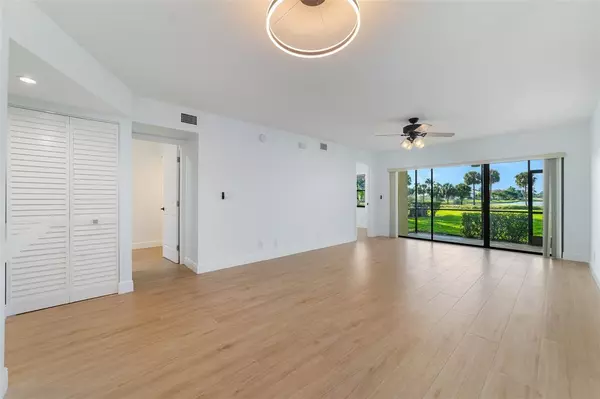 Delray Beach, FL 33445,2900 SW 22nd Cir #221E