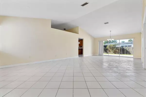 Sunrise, FL 33323,4245 NW 114th Ave